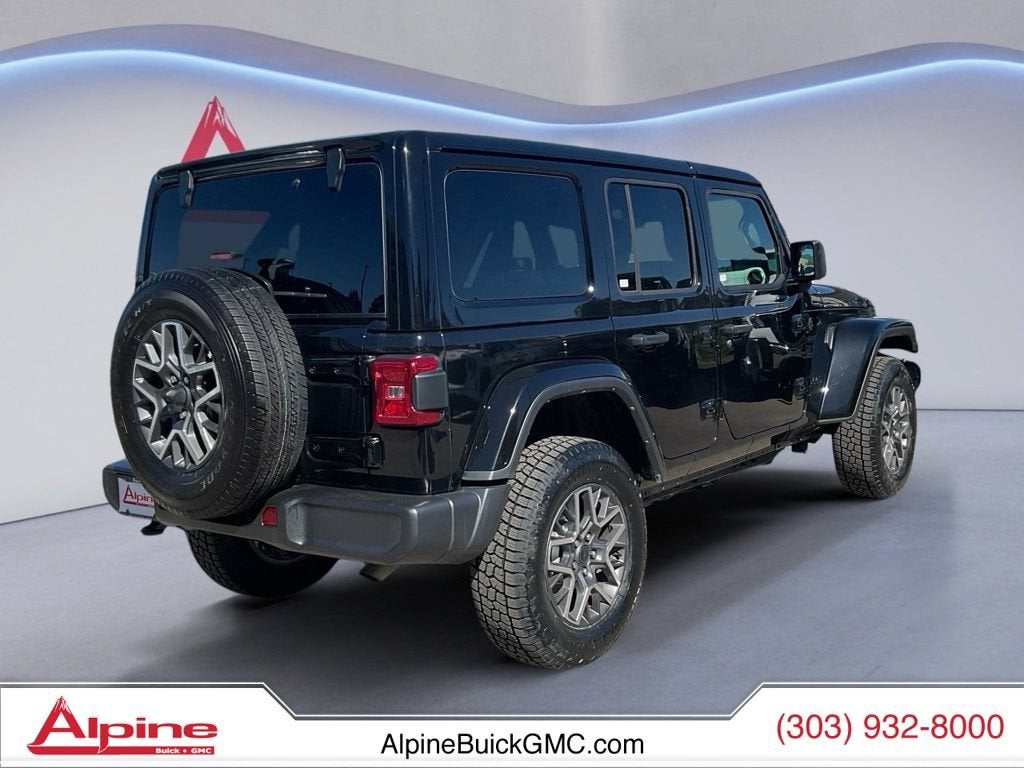 2025 Jeep Wrangler 4-Door Sahara 4x4