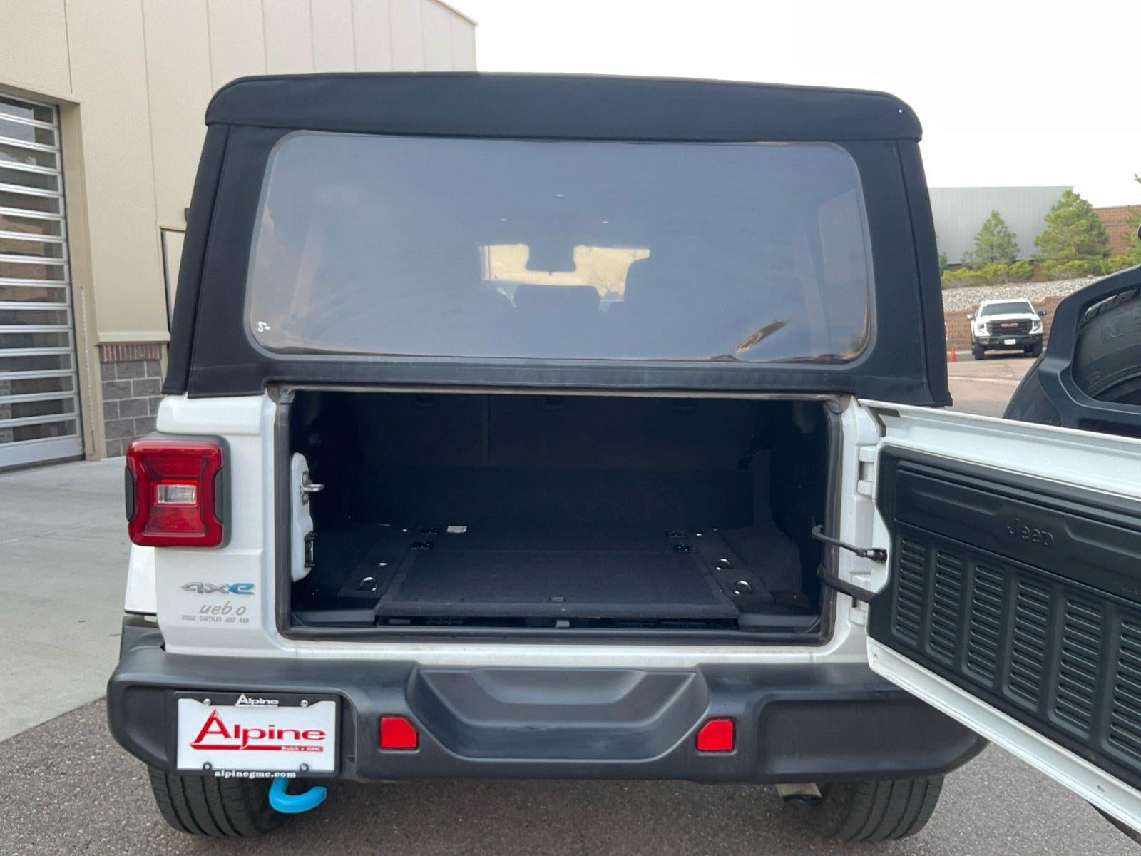 2024 Jeep Wrangler 4xe Sahara