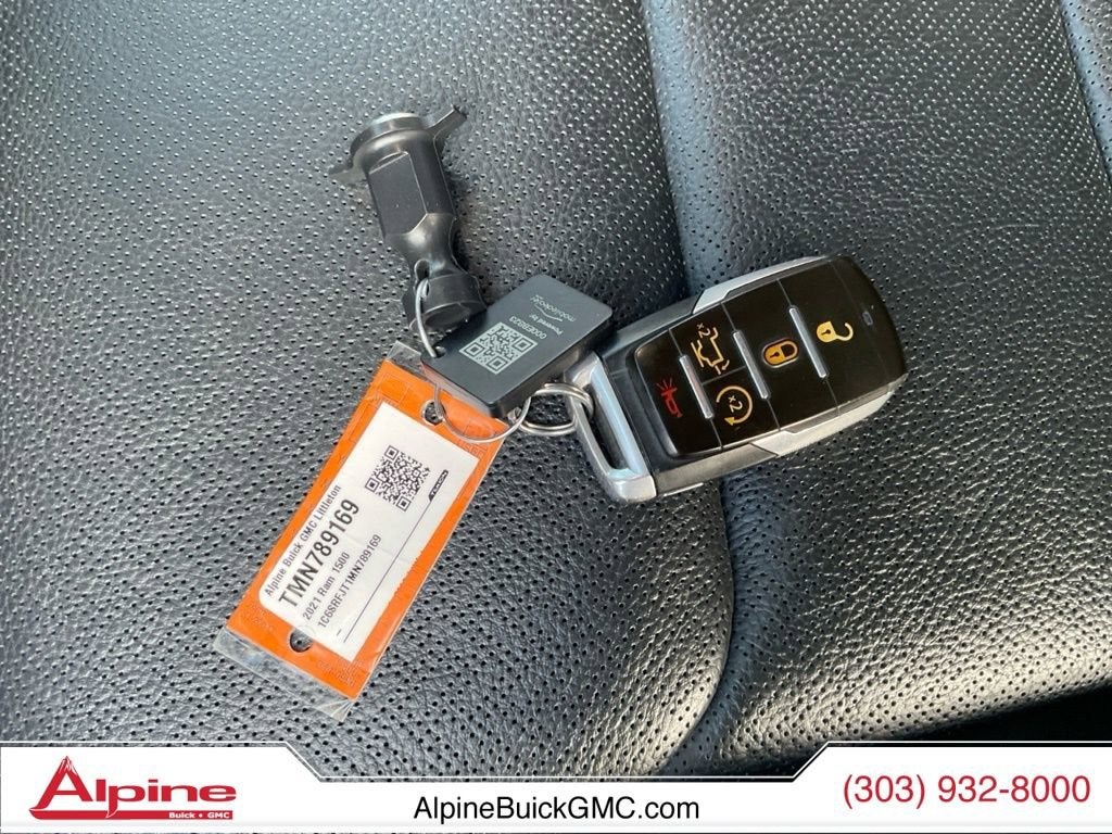 2021 RAM 1500 Laramie Crew Cab 4x4 5'7" Box