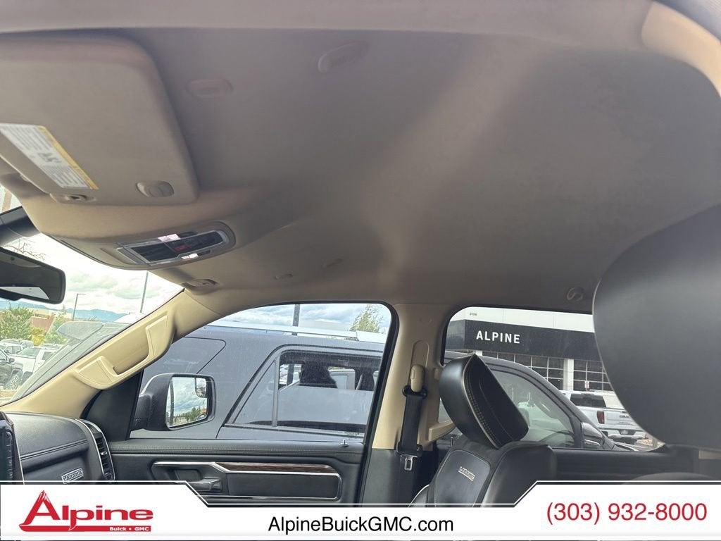 2019 RAM 1500 Laramie Crew Cab 4x4 5'7" Box