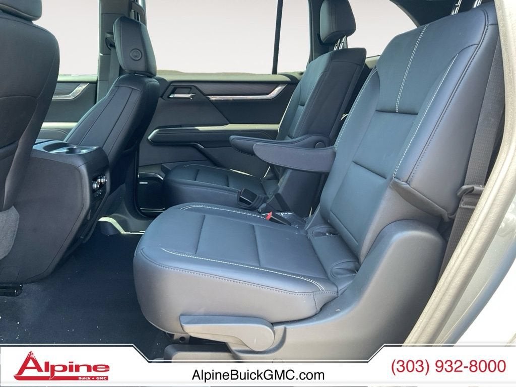 2024 GMC Acadia Elevation