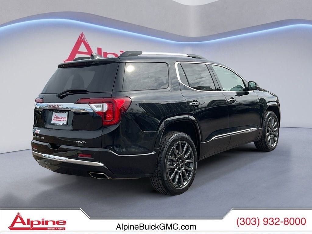 2023 GMC Acadia Denali
