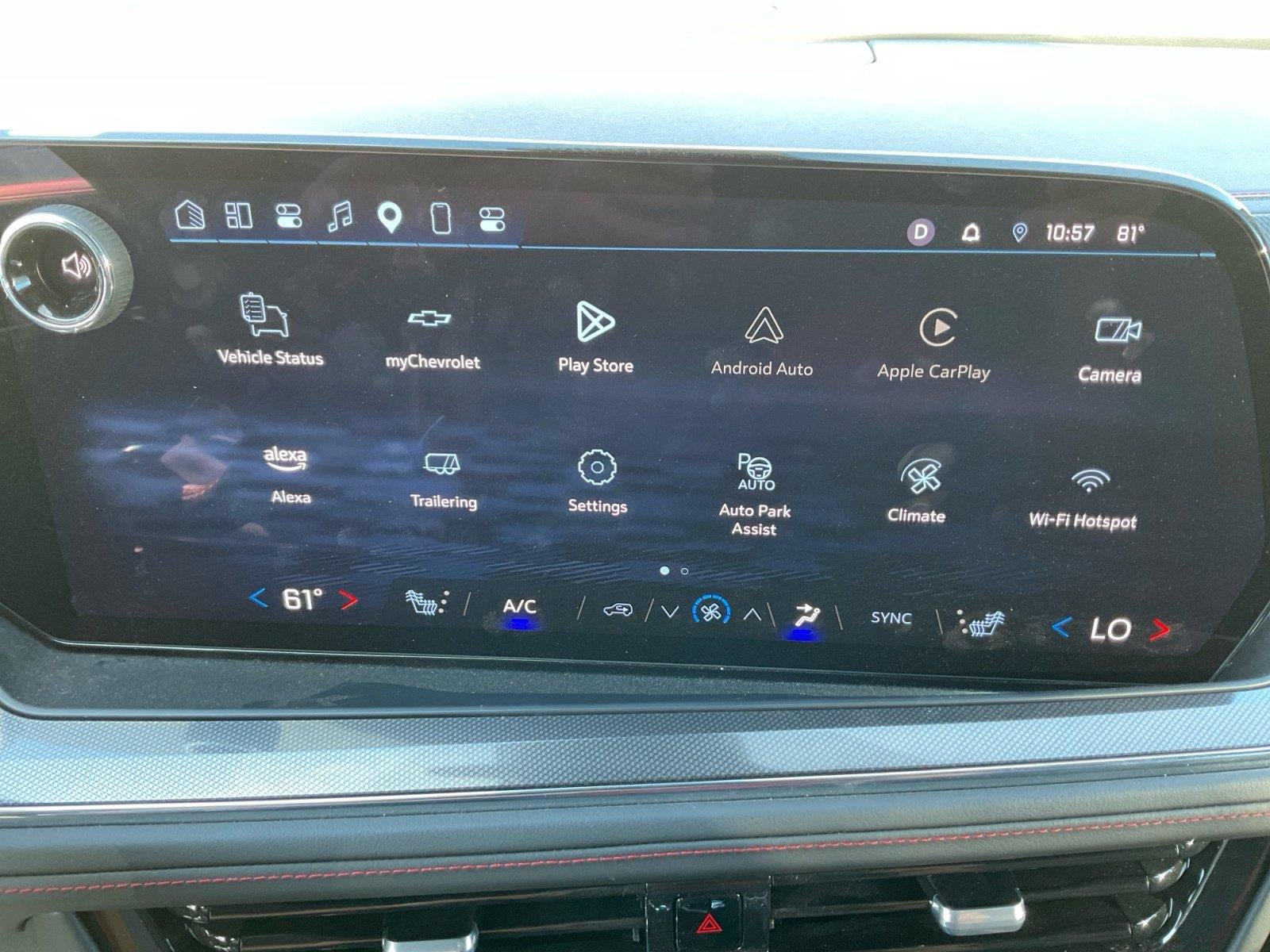 2025 Chevrolet Suburban RST