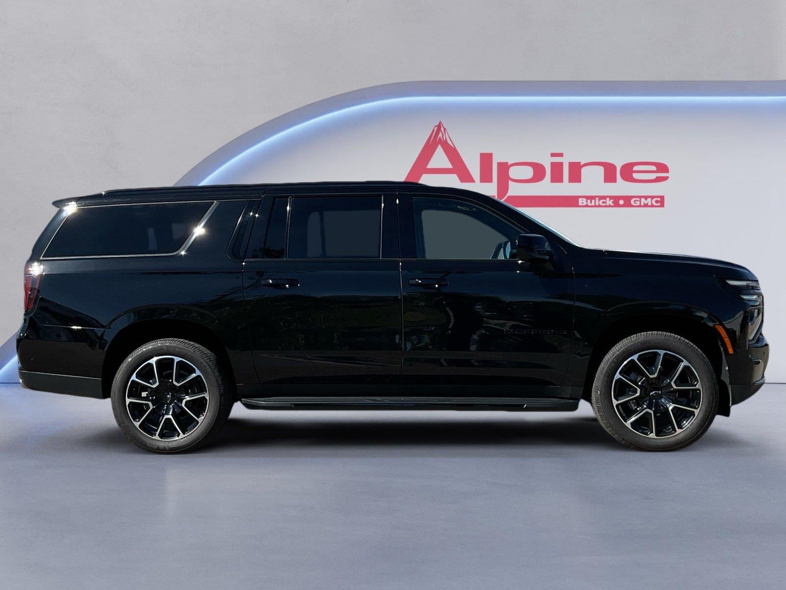 2025 Chevrolet Suburban RST