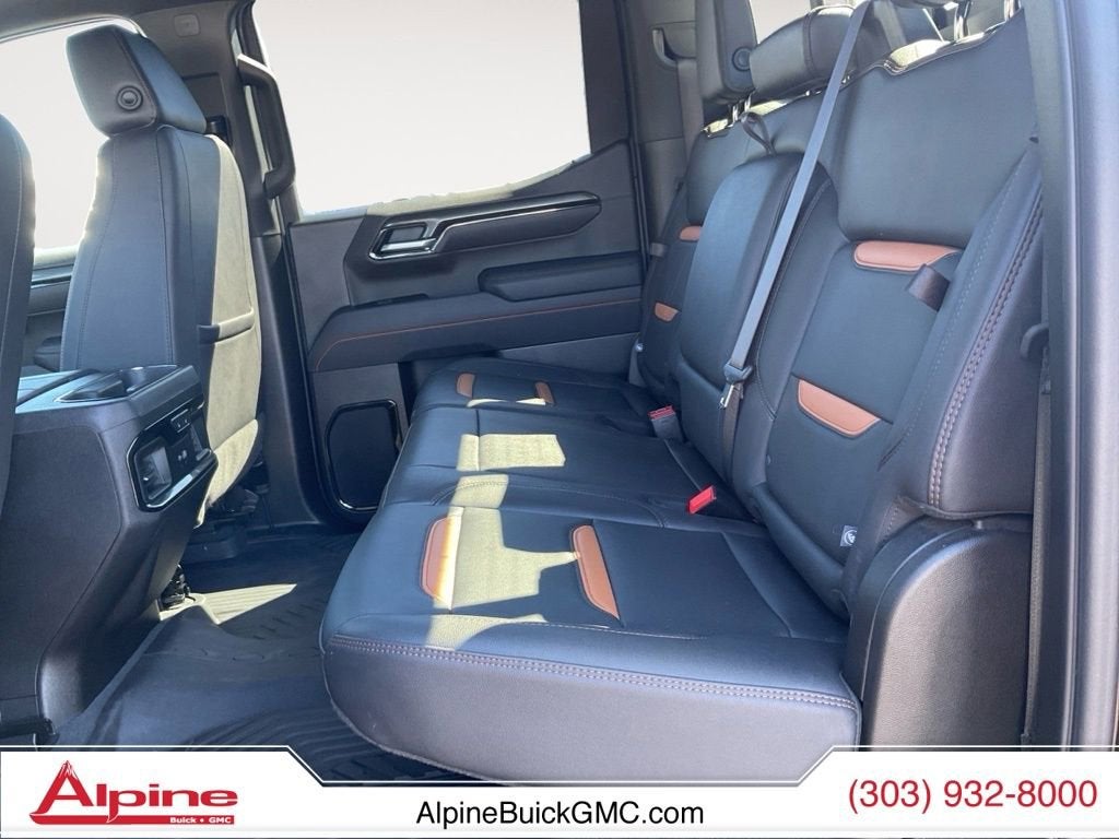 2025 GMC Sierra 1500 AT4