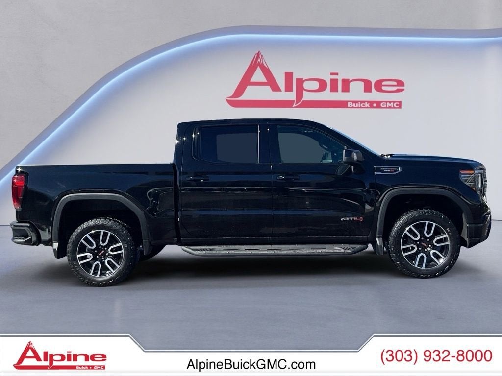 2025 GMC Sierra 1500 AT4
