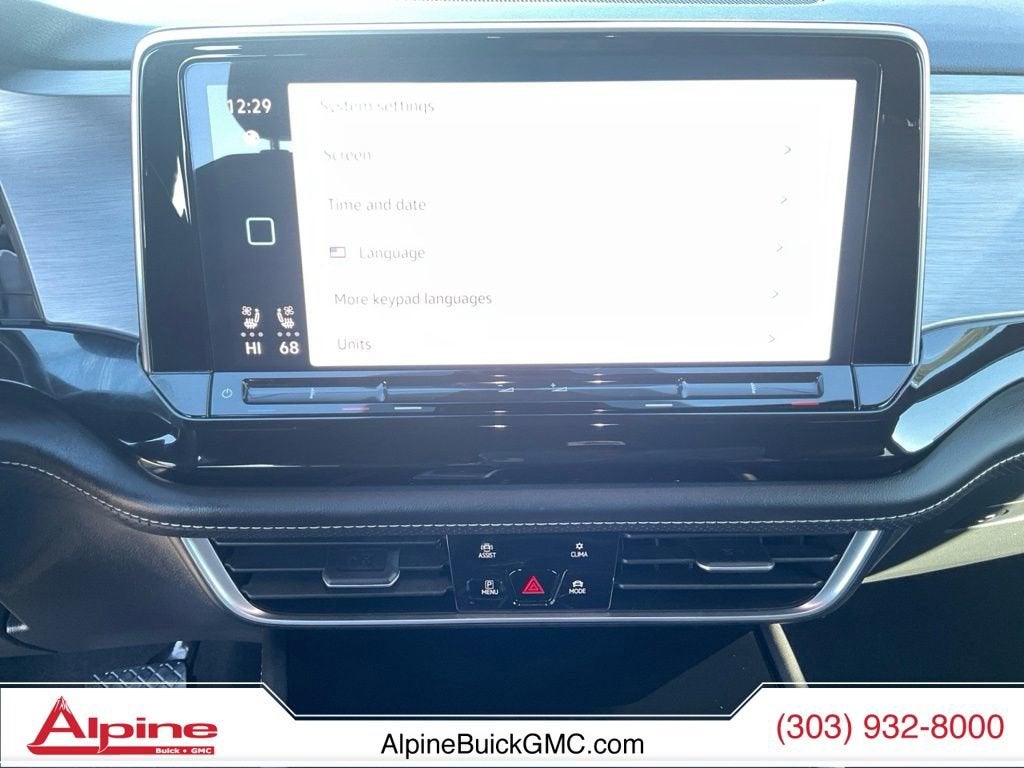 2025 Volkswagen Atlas Cross Sport 2.0T SE w/Technology