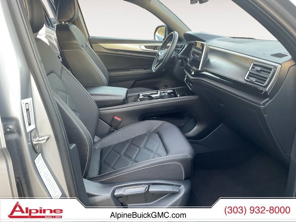 2025 Volkswagen Atlas Cross Sport 2.0T SE w/Technology