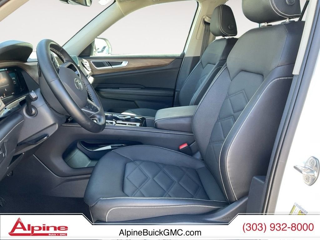 2025 Volkswagen Atlas 2.0T SE w/Technology
