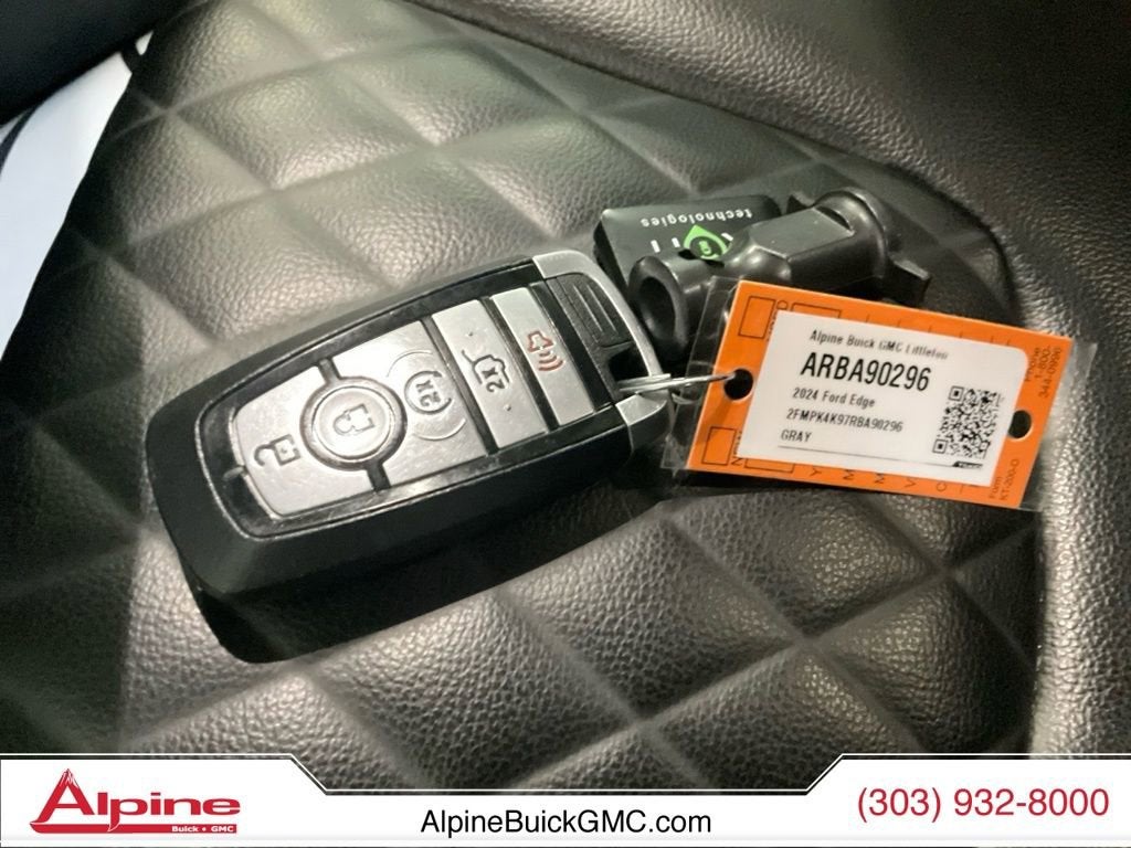 2024 Ford Edge Titanium