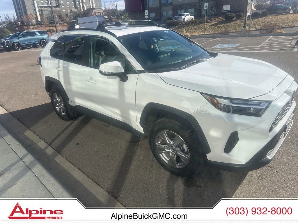 2025 Toyota RAV4 Hybrid XLE