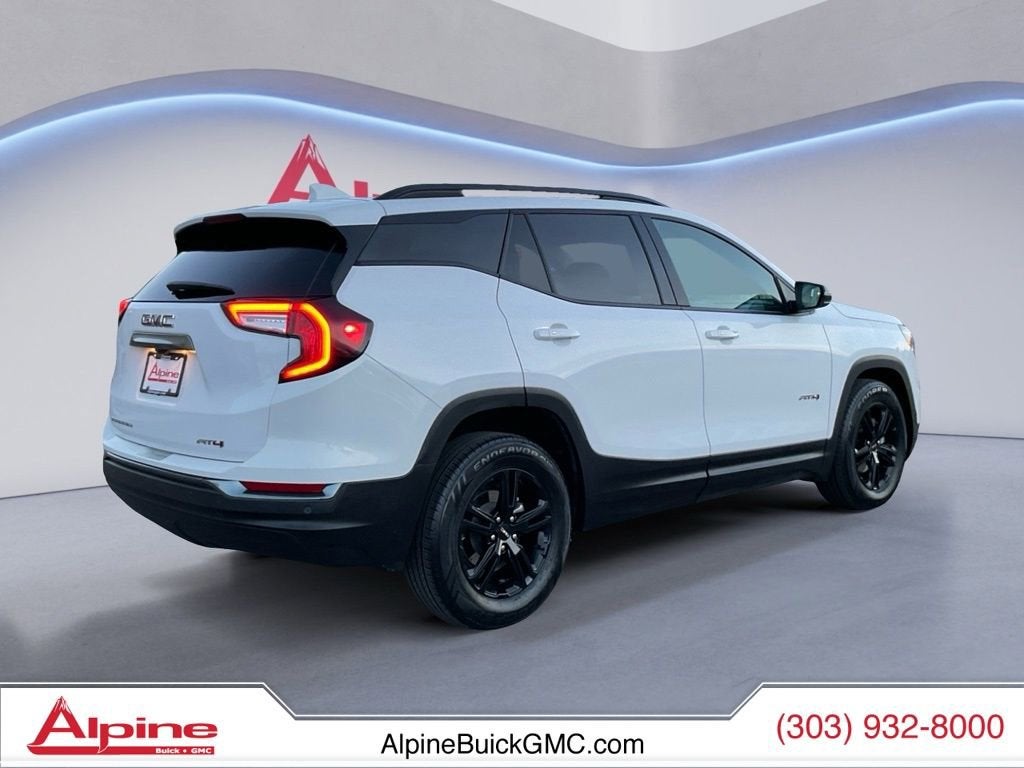 2024 GMC Terrain AT4