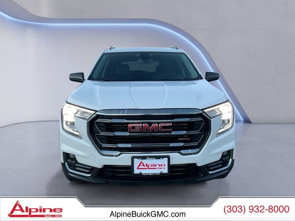 2024 GMC Terrain AT4