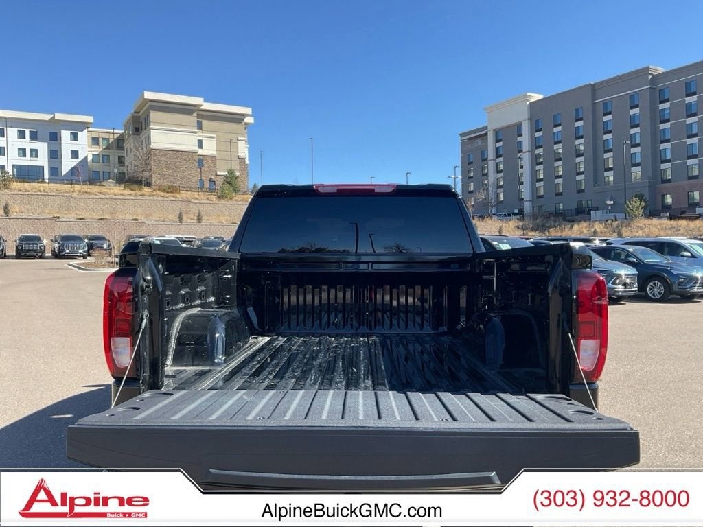 2025 GMC Sierra 1500 Elevation