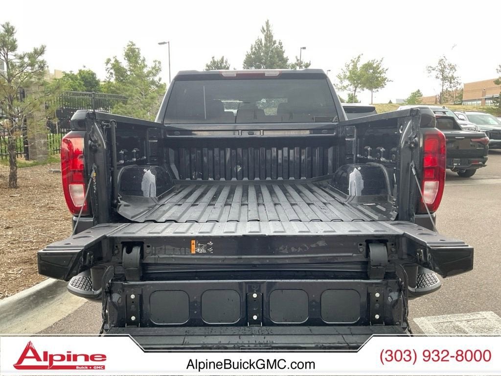 2025 GMC Sierra 1500 Elevation