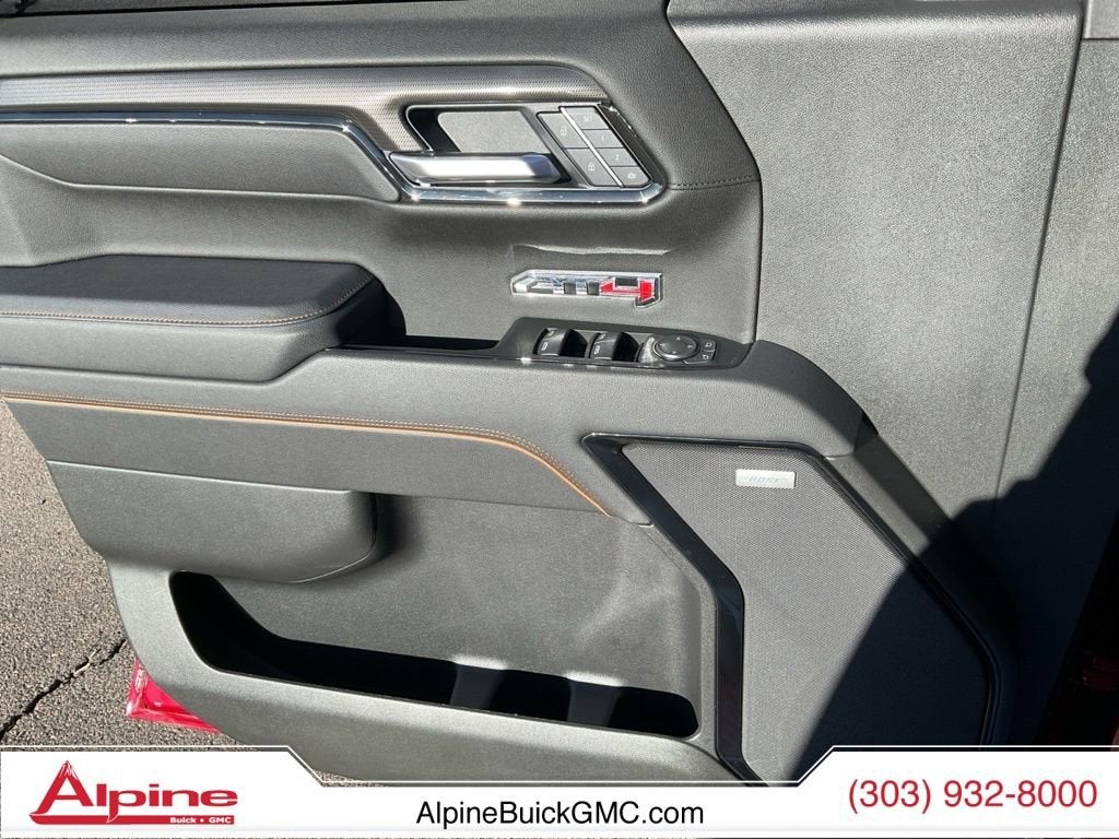 2025 GMC Sierra 1500 AT4