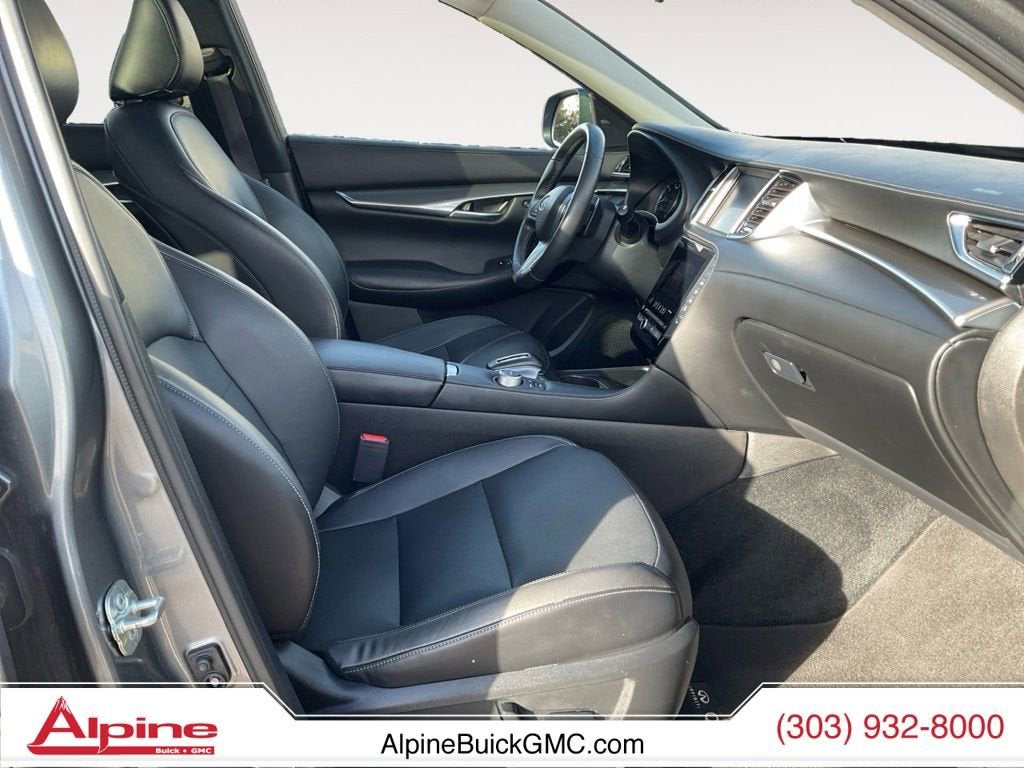 2024 INFINITI QX50 LUXE