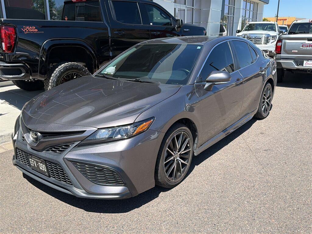 2022 Toyota Camry SE