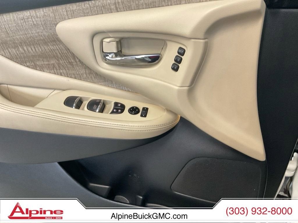 2023 Nissan Murano SL