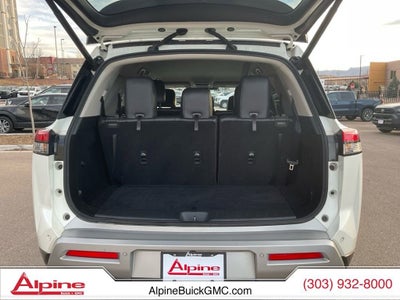 2022 Nissan Pathfinder SL 4WD