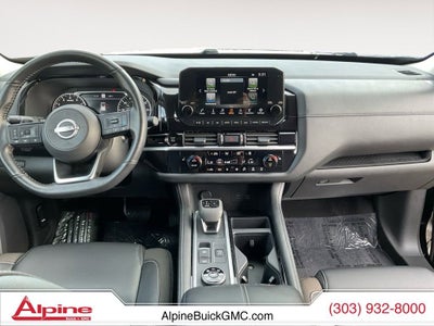 2025 Nissan Pathfinder SL