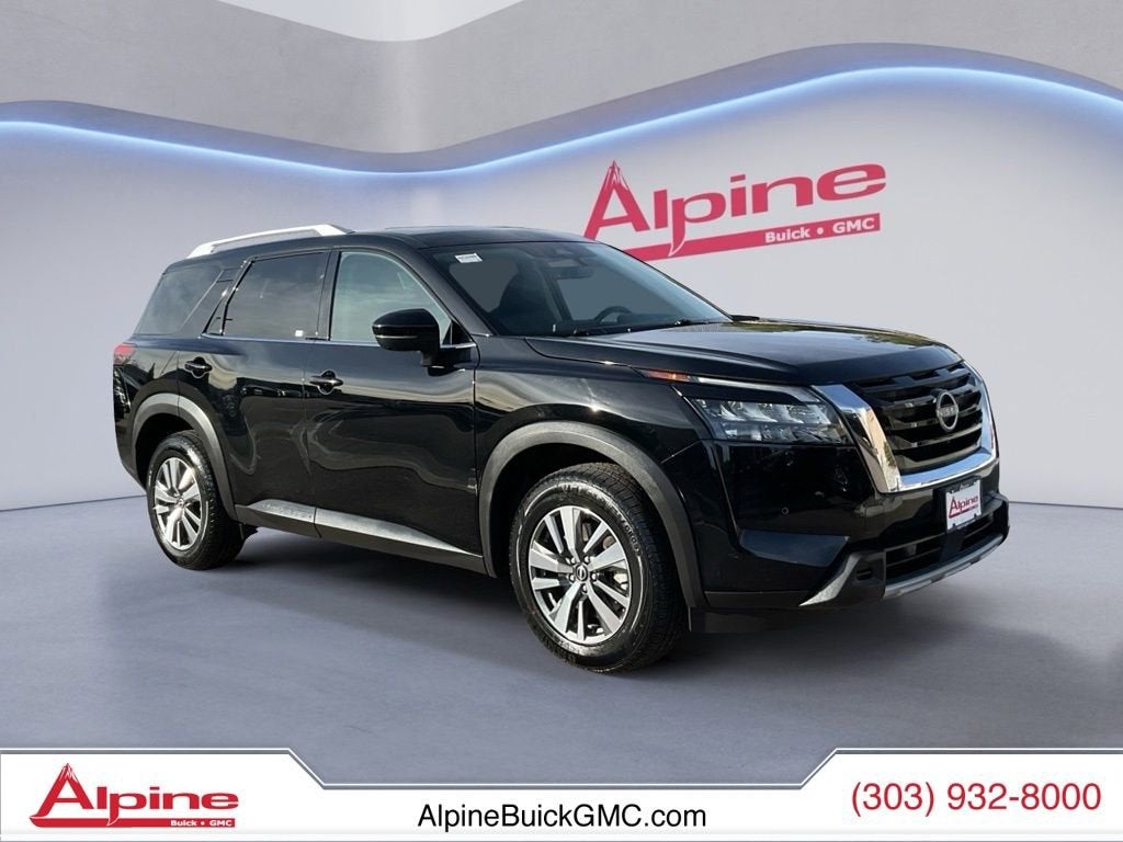 2025 Nissan Pathfinder SL