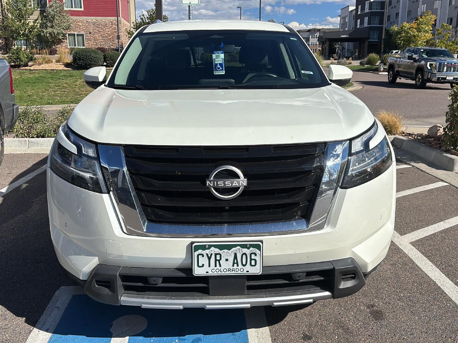 2024 Nissan Pathfinder SL 4WD