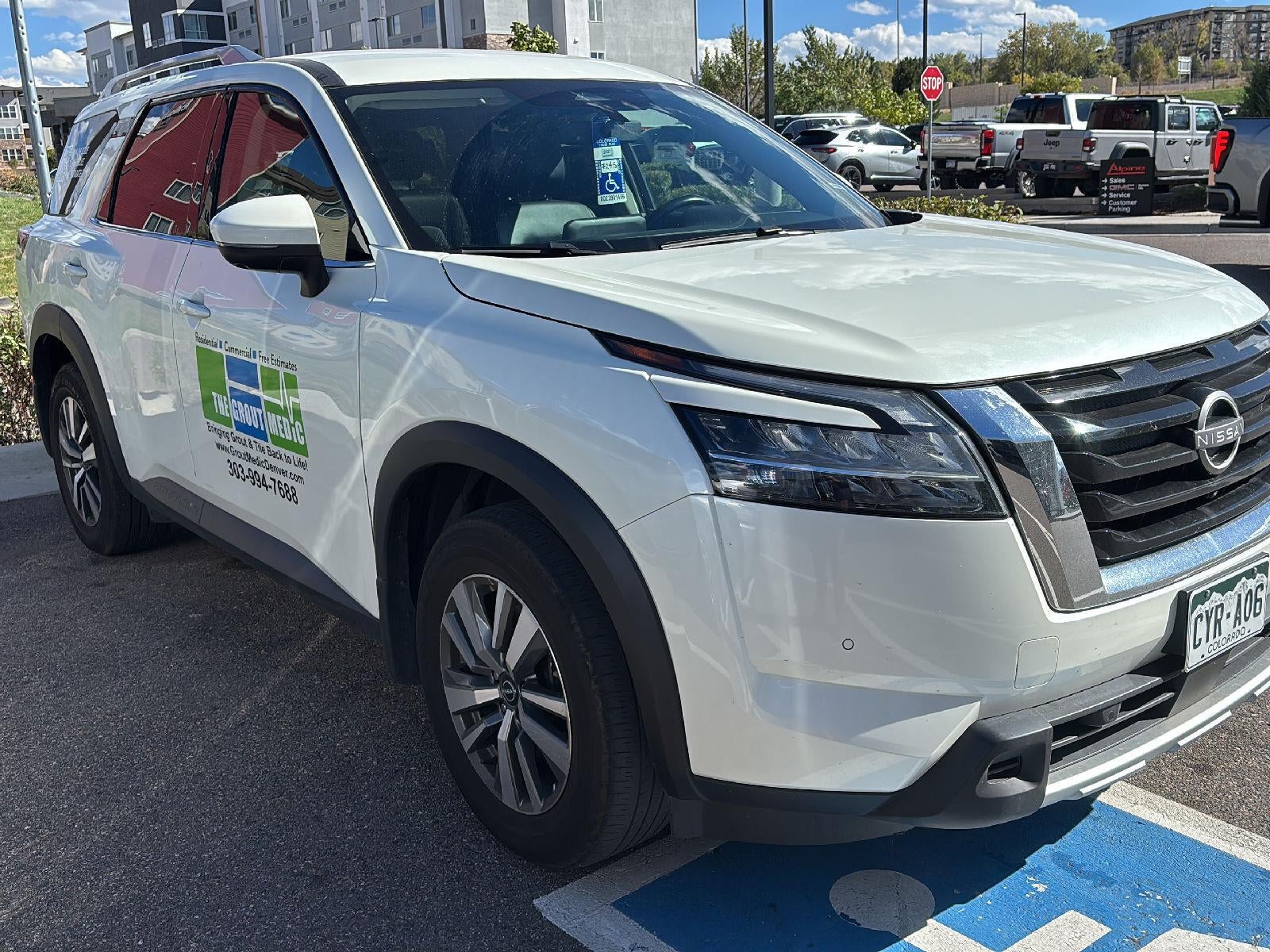 2024 Nissan Pathfinder SL 4WD