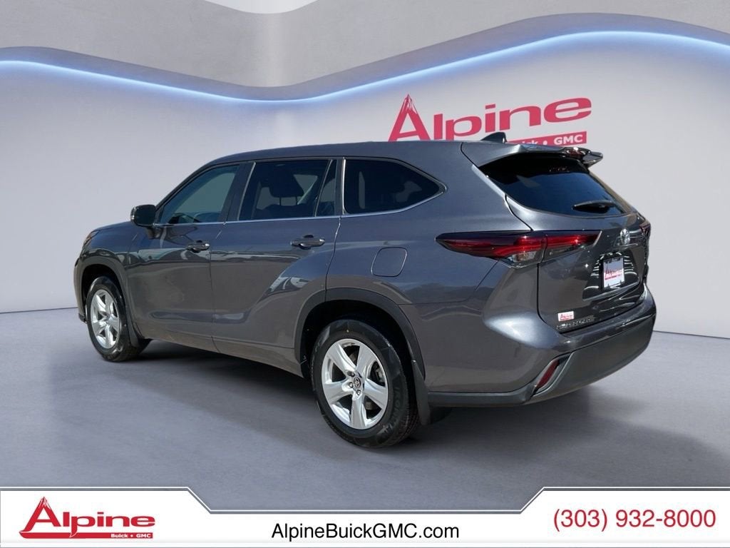 2024 Toyota Highlander LE