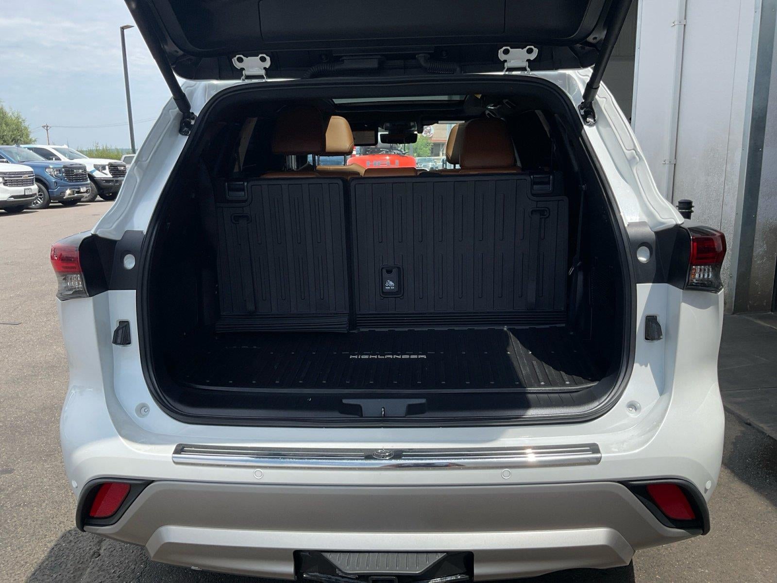 2025 Toyota Highlander Highlander Platinum