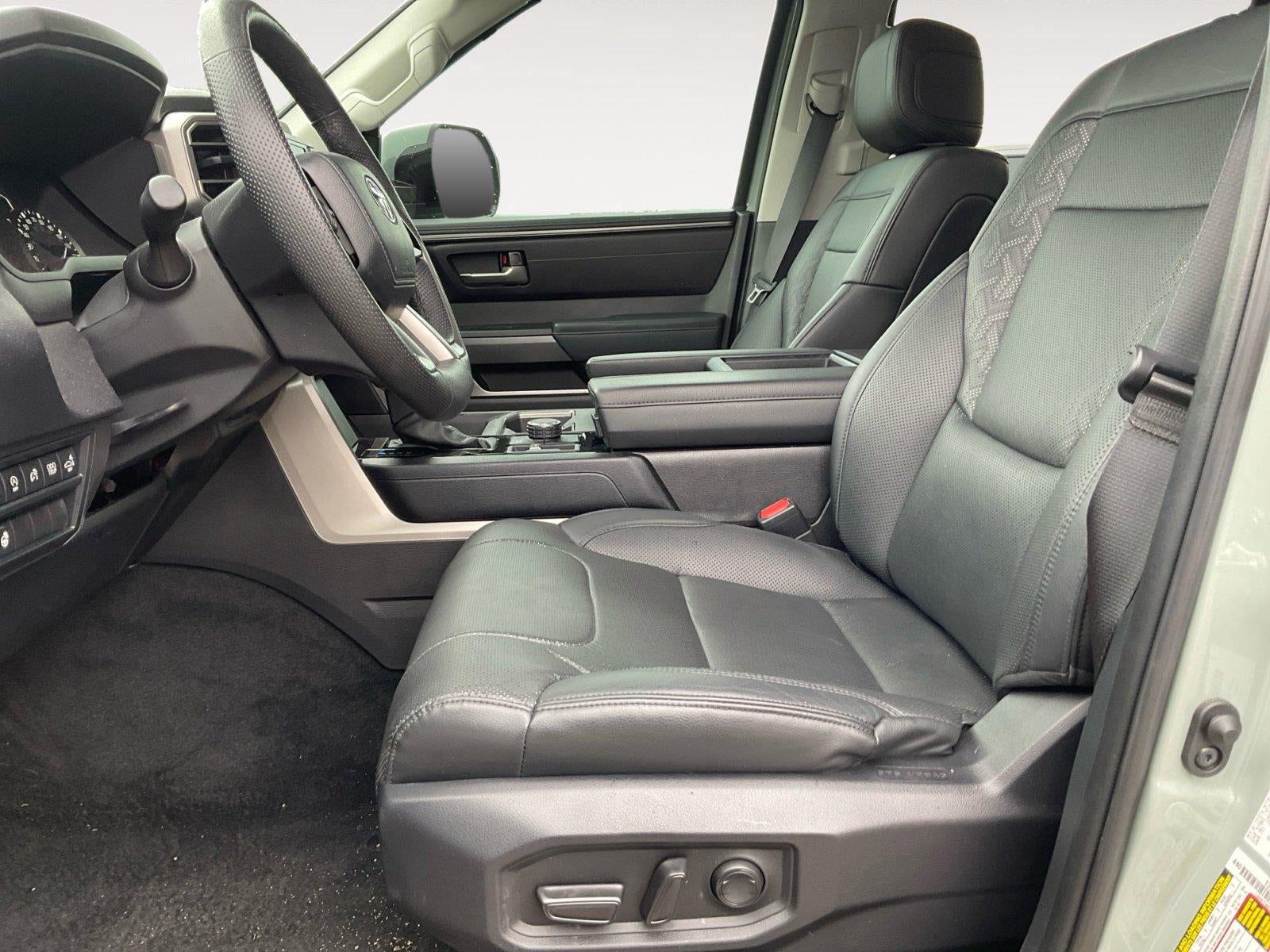 2024 Toyota Tundra 4WD SR5