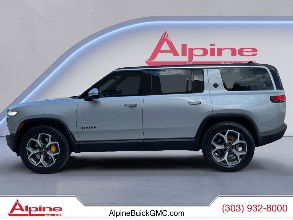 2023 RIVIAN R1S Adventure