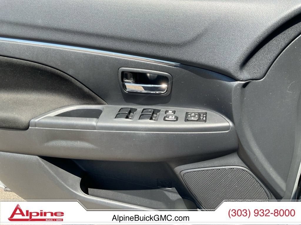 2025 Mitsubishi Outlander Sport SE