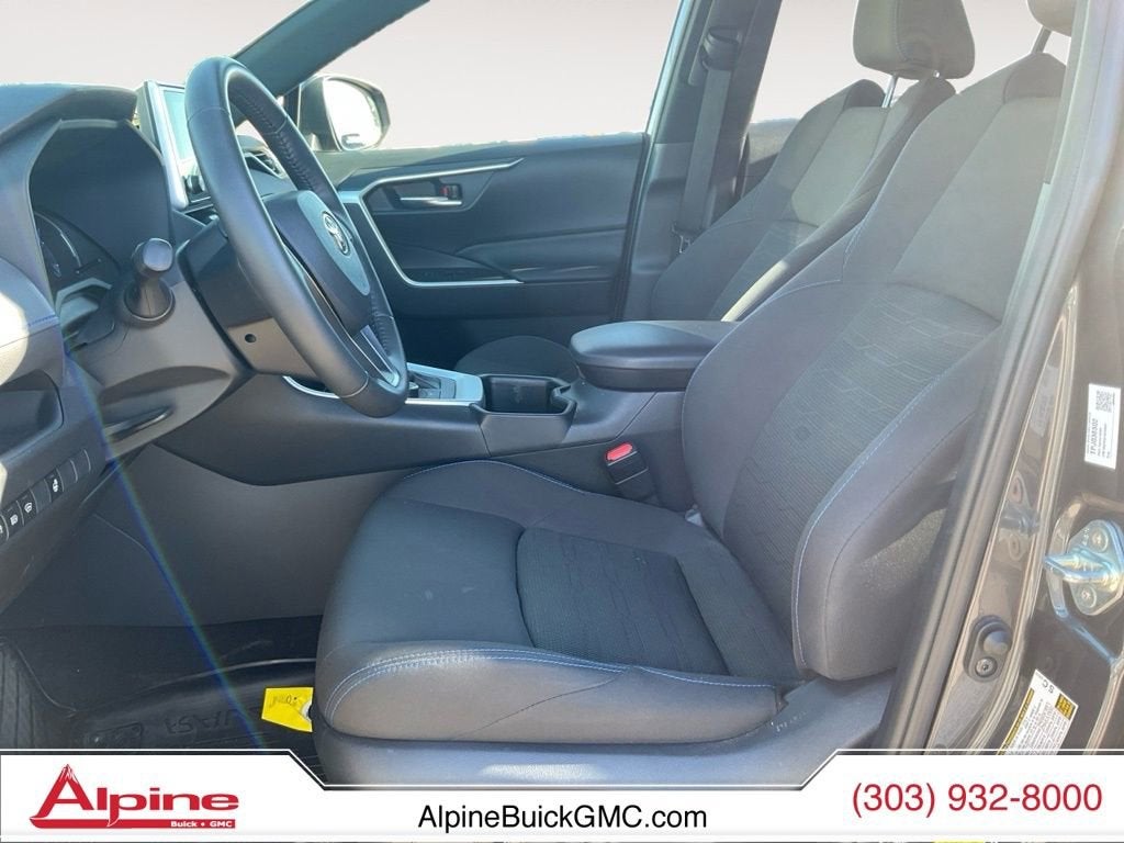 2023 Toyota RAV4 Hybrid SE