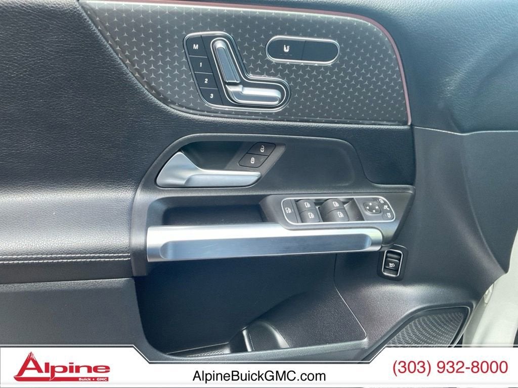 2025 Mercedes-Benz GLB 250 4MATIC®