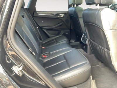 2023 Porsche Macan S