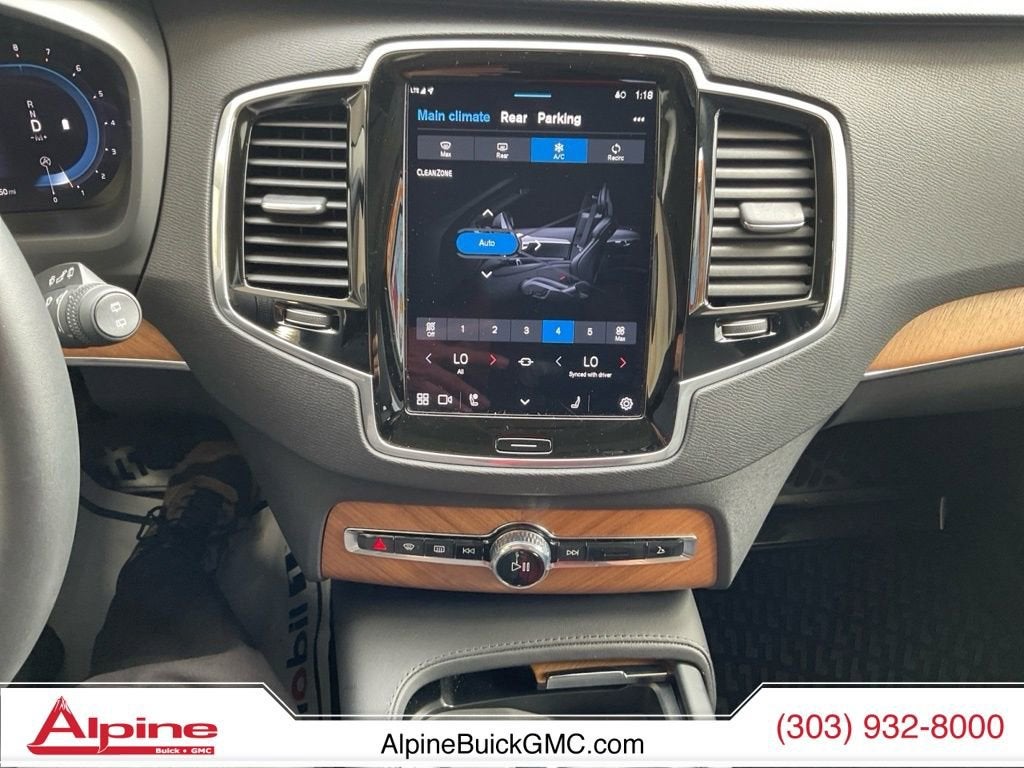 2024 Volvo XC90 B5 Plus Bright Theme