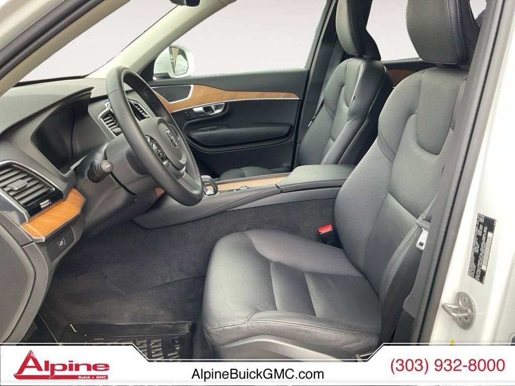 2024 Volvo XC90 B5 Plus Bright Theme