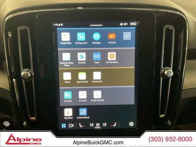 2024 Volvo XC40 B5 Plus Dark Theme