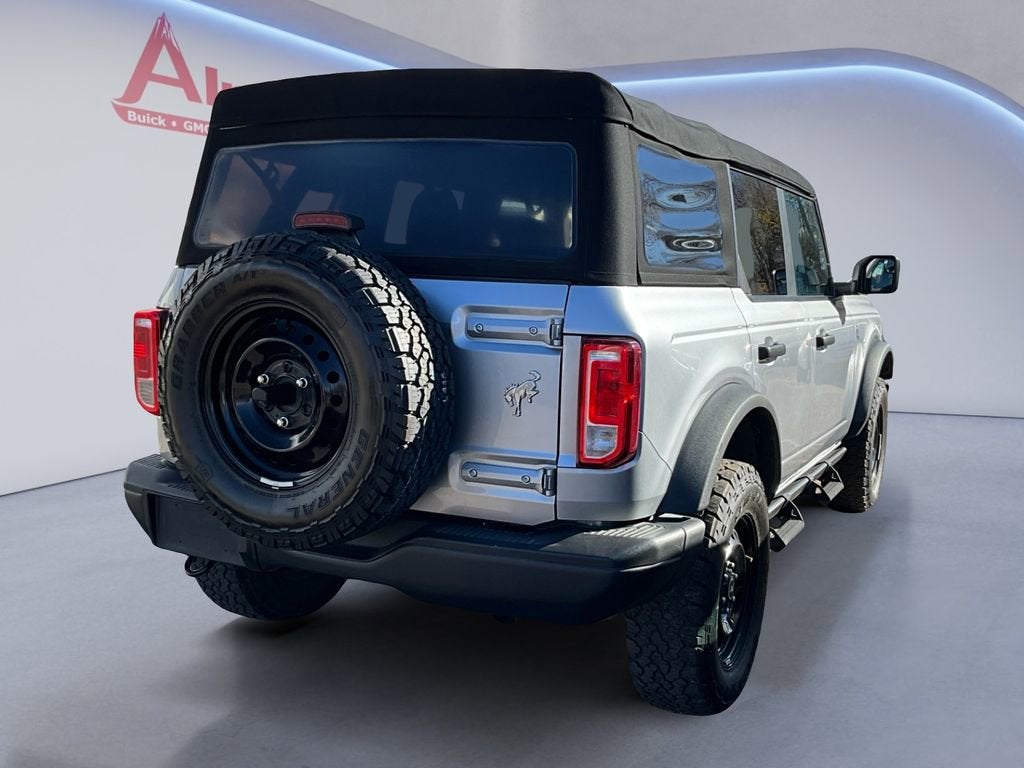 2022 Ford Bronco Base