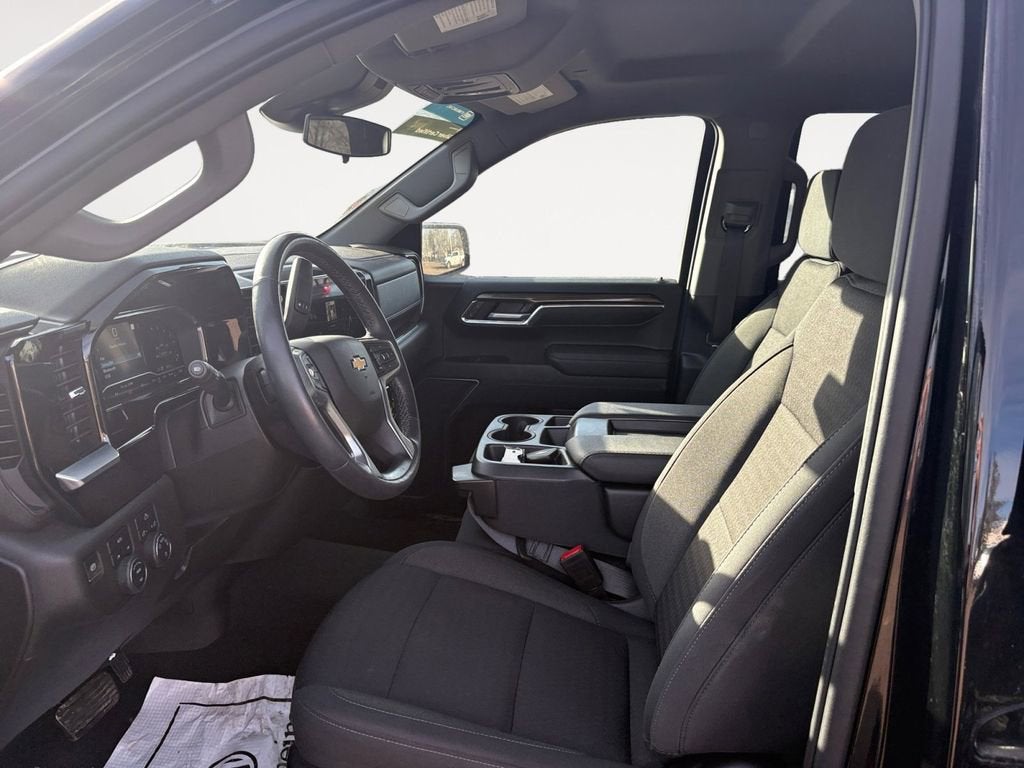 2022 Chevrolet Silverado 1500 LT (2FL)