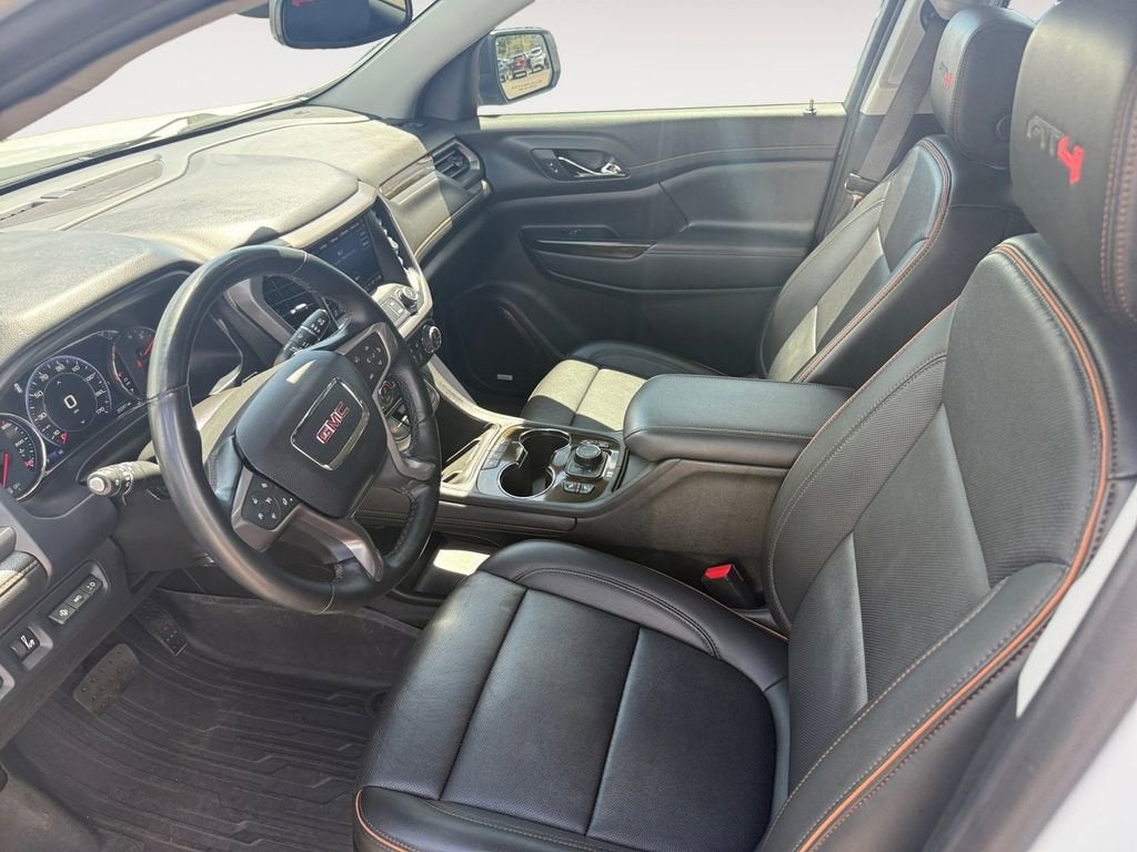 2023 GMC Acadia AT4