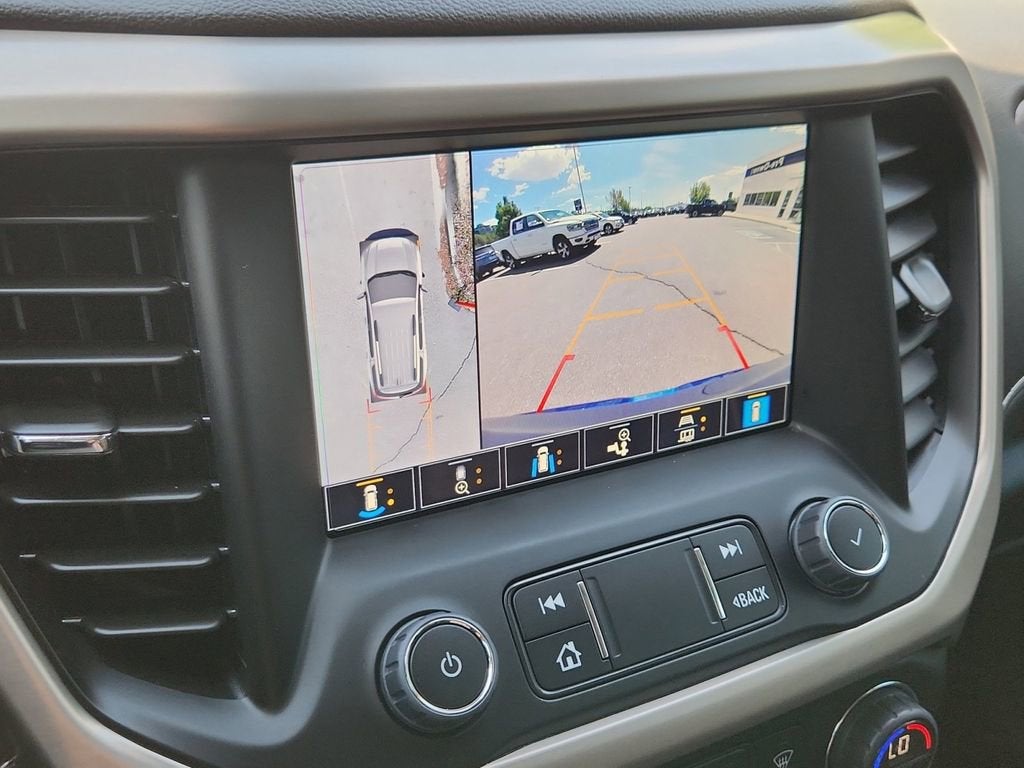 2023 GMC Acadia Denali