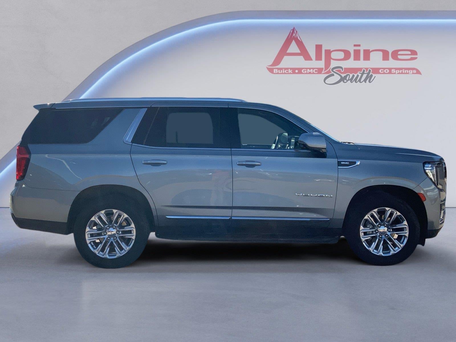 2023 GMC Yukon SLT