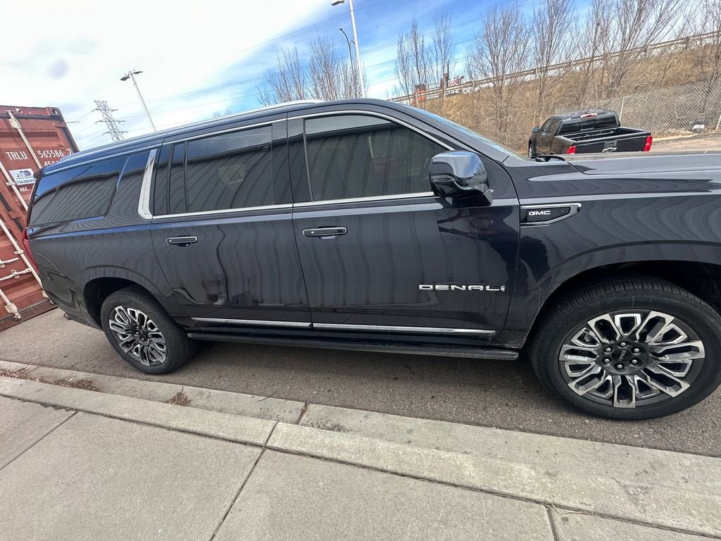 2023 GMC Yukon XL Denali Ultimate