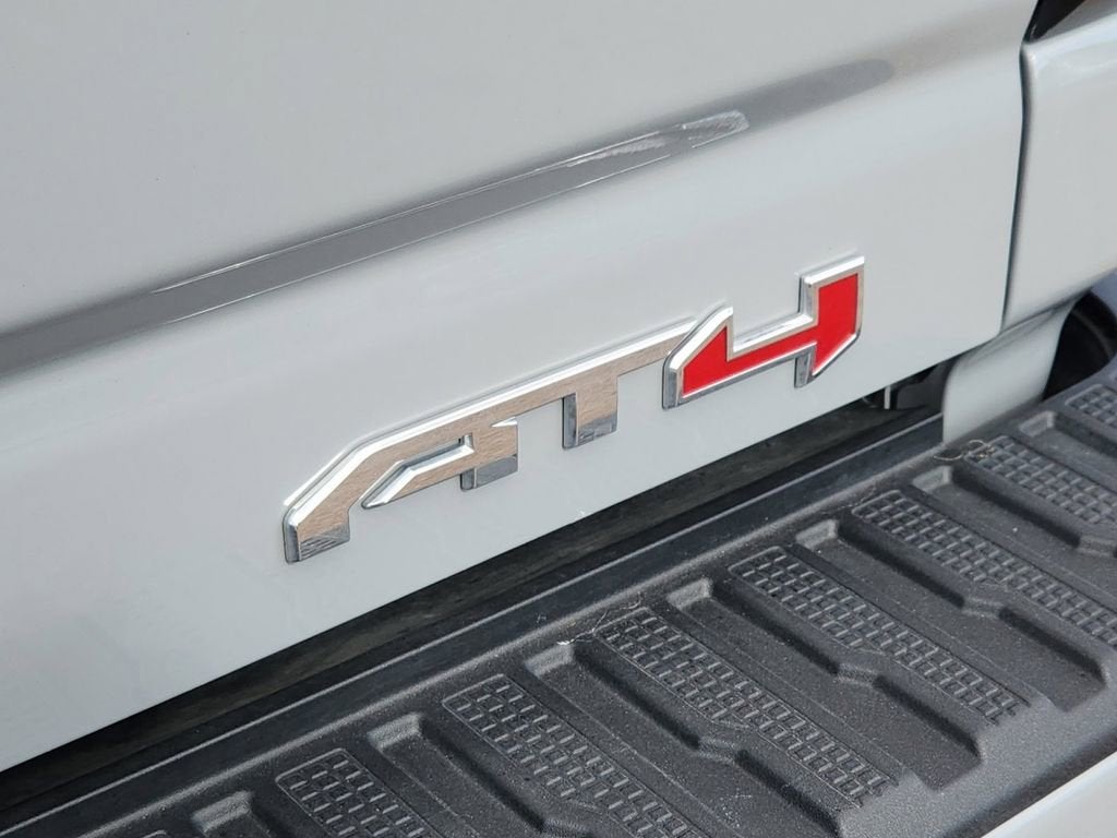 2025 GMC Sierra 2500 HD AT4