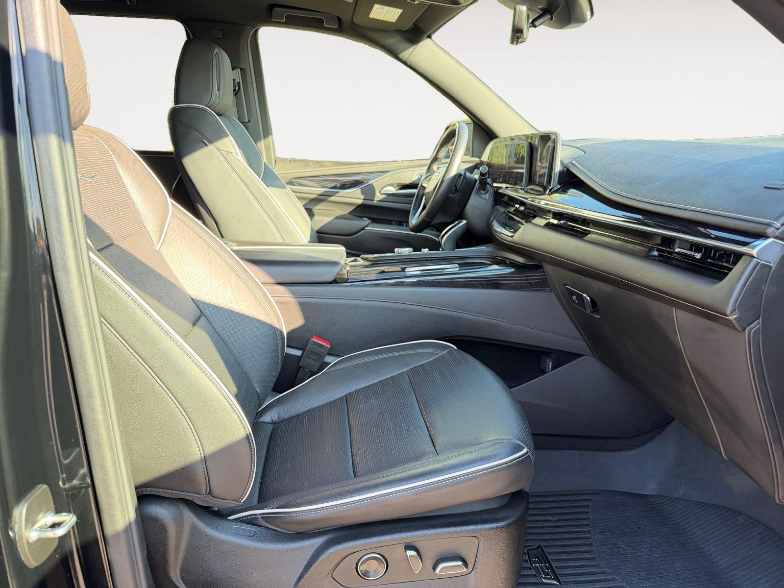 2024 Cadillac Escalade Sport