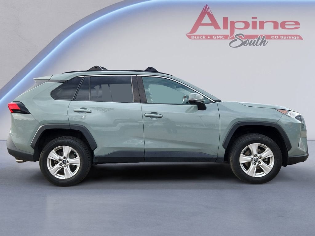 2020 Toyota RAV4 XLE