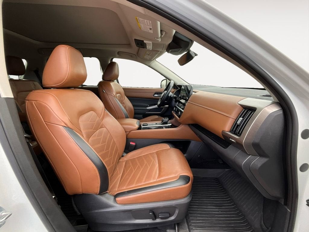 2022 Nissan Pathfinder Platinum