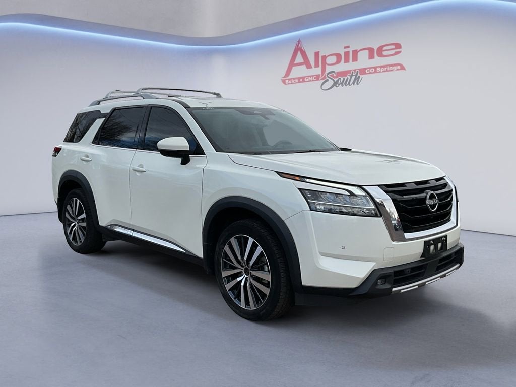 2022 Nissan Pathfinder Platinum